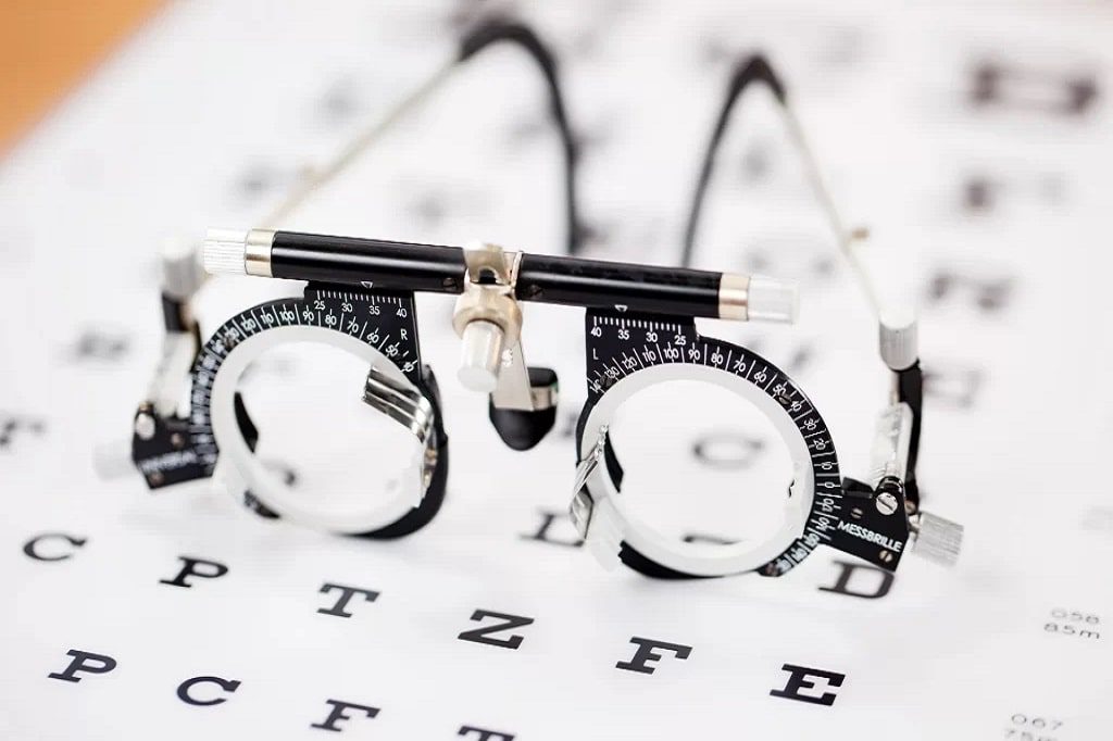 تفاوت بین بینایی سنجی و چشم پزشکی