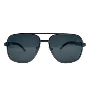 عینک آفتابی فریم مشکی برند کارتیر مدل p8352