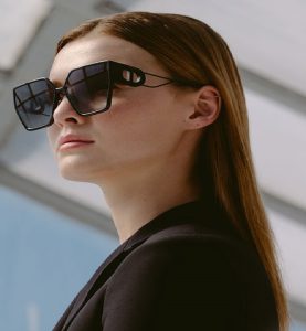 عینک آفتابی زنانه با مدل جذاب متفاوت 8